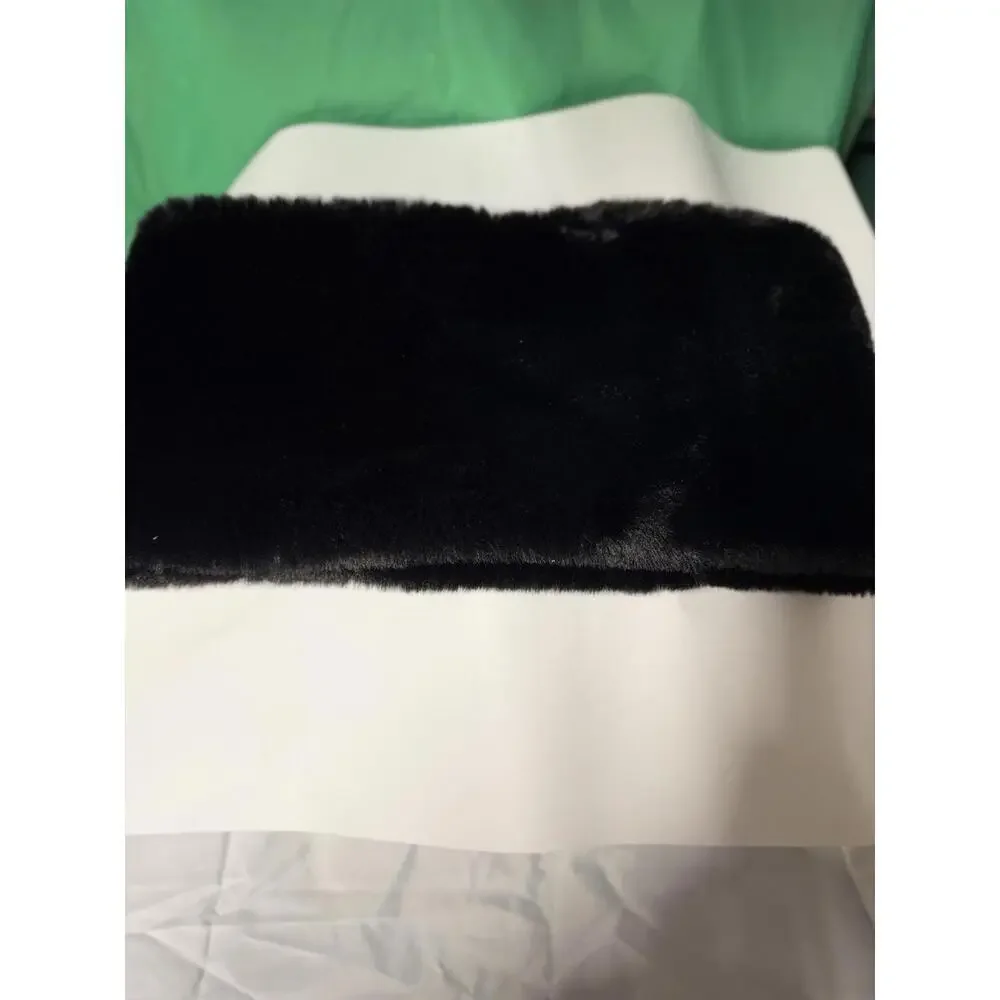 Elegant Black Faux Fur Hand Muff - Luxury Winter Hand Warmer‎ - 15.5